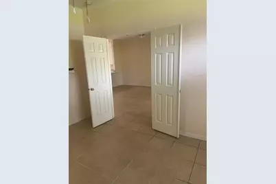 8509 Alexandra Arbor Lane, Tampa, FL 33637 - Photo 6