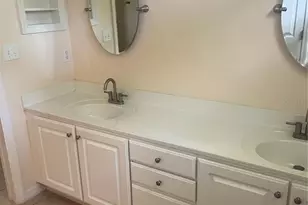 8509 Alexandra Arbor Ln, Tampa, FL 33637 - Photo 10