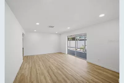 7520 20th Street N, Saint Petersburg, FL 33702 - Photo 10