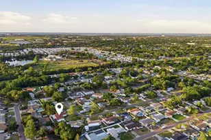 7520 20th St N, Saint Petersburg, FL 33702 - Photo 46