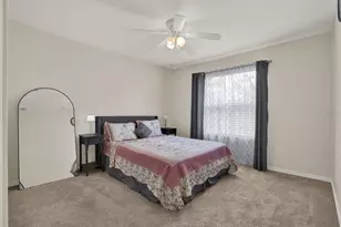 31405 Glendalough Way, Wesley Chapel, FL 33545 - Photo 32