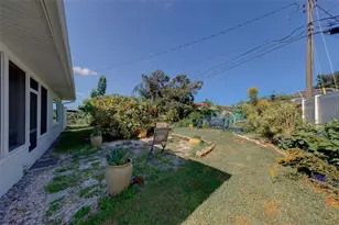 196 Overbrook Dr E, Largo, FL 33770 - Photo 38