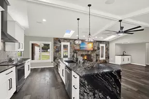 7487 River Country Dr, Weeki Wachee, FL 34607 - Photo 18