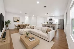 9212 N Brooks St, Tampa, FL 33612 - Photo 2