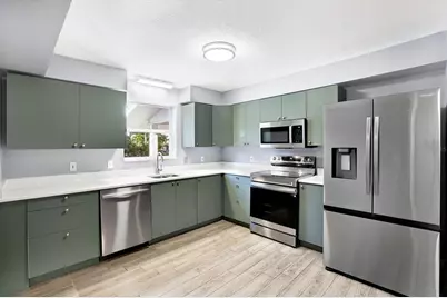 107 47th Avenue N, Saint Petersburg, FL 33703 - Photo 6