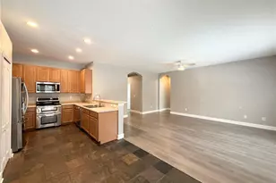 804 Coade Stone Dr, Seffner, FL 33584 - Photo 6