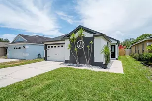 7522 Oxford Garden Cir, Apollo Beach, FL 33572 - Photo 2