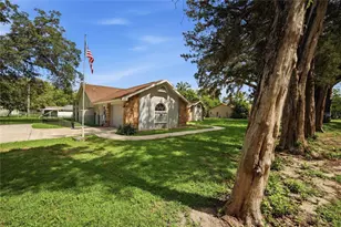 483 Lincoln Ave, Masaryktown, FL 34604 - Photo 2