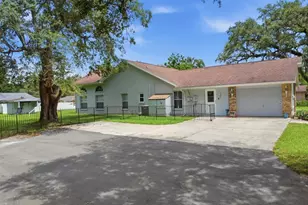 483 Lincoln Ave, Masaryktown, FL 34604 - Photo 4