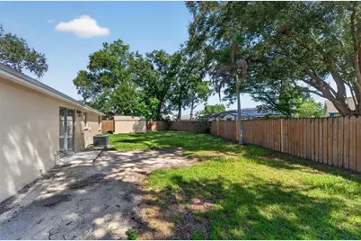 522 Highview Circle N, Brandon, FL 33510 - Photo 12