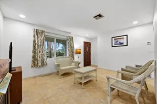 5027 1st Ave N, Saint Petersburg, FL 33710 - Photo 4