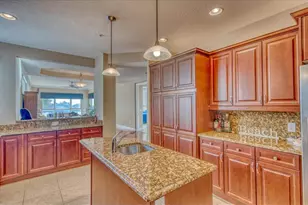 1042 Bellasol Way, Apollo Beach, FL 33572 - Photo 10