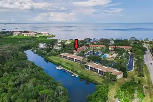 1673 Seascape Cir, Tarpon Springs, FL 34689 - Photo 4