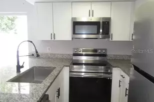 13054 N 20th St, Tampa, FL 33612 - Photo 6