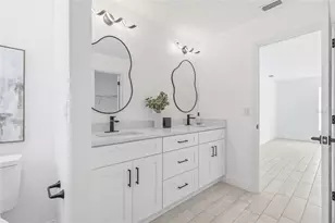 2462 Stephanie Dr, Spring Hill, FL 34608 - Photo 30