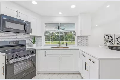 2462 Stephanie Drive, Spring Hill, FL 34608 - Photo 20