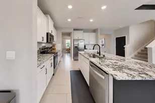172 Mangrove Manor Dr, Apollo Beach, FL 33572 - Photo 4