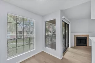 8609 Mallard Reserve Dr, Tampa, FL 33614 - Photo 12