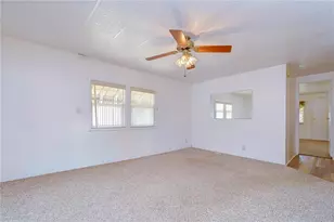 37816 Barcelona Ave, Zephyrhills, FL 33541 - Photo 20