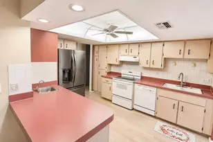 8205 Pagoda Dr, Spring Hill, FL 34606 - Photo 6