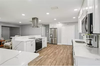 6010 Bayou Grande Boulevard NE, Saint Petersburg, FL 33703 - Photo 18