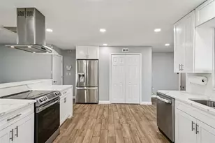 6010 Bayou Grande Blvd NE, Saint Petersburg, FL 33703 - Photo 16