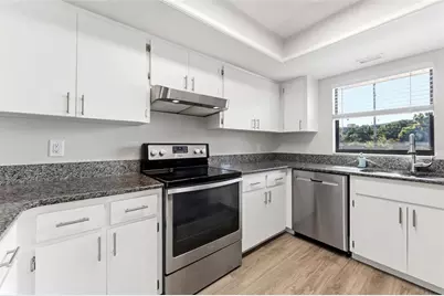 101 Lake Avenue NE #215, Largo, FL 33771 - Photo 12