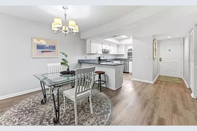 101 Lake Avenue NE #215, Largo, FL 33771 - Photo 10