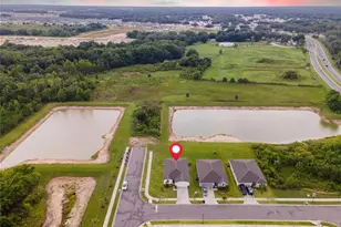 3303 Asher Moon Ln, Zephyrhills, FL 33540 - Photo 38