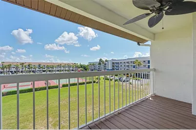 269 Madeira Circle, Saint Petersburg, FL 33715 - Photo 24