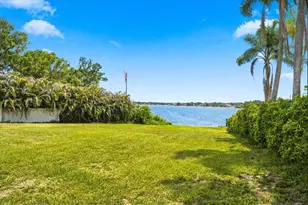 12002 Waterside Ct, Tampa, FL 33612 - Photo 32