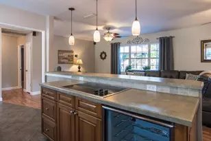 528 59th Way S, Saint Petersburg, FL 33707 - Photo 6