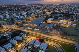 6573 Simone Shores Cir, Apollo Beach, FL 33572 - Photo 40