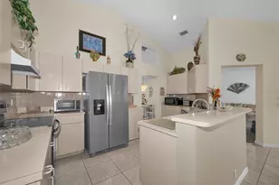 7405 Evesborough Ln, New Port Richey, FL 34655 - Photo 4