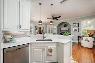 190 Banyan Bay Drive, Saint Petersburg, FL 33705 - Photo 12