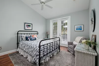 190 Banyan Bay Drive, Saint Petersburg, FL 33705 - Photo 28