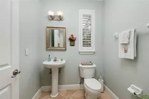 190 Banyan Bay Dr, Saint Petersburg, FL 33705 - Photo 12