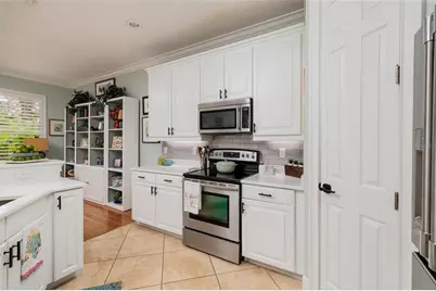 190 Banyan Bay Drive, Saint Petersburg, FL 33705 - Photo 14