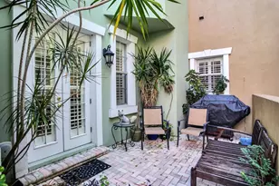 2303 Kensington Garden Ln, Tampa, FL 33609 - Photo 8