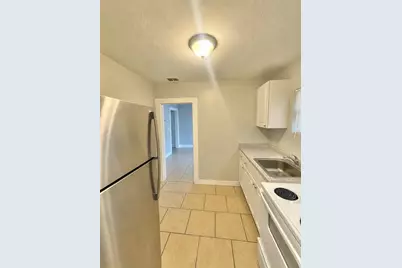 3435 4th Avenue S, Saint Petersburg, FL 33711 - Photo 4