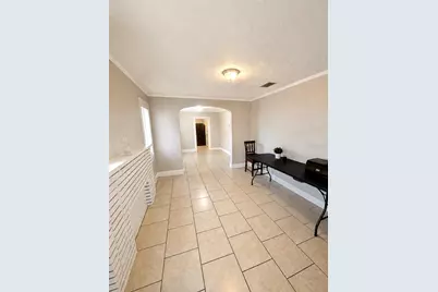 3435 4th Avenue S, Saint Petersburg, FL 33711 - Photo 2