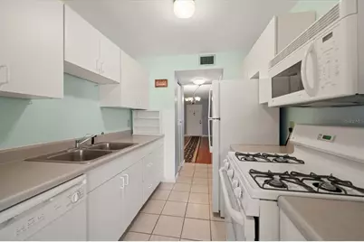 10033 64th Avenue N #19, Saint Petersburg, FL 33708 - Photo 12