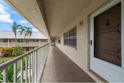 10033 64th Avenue N #19, Saint Petersburg, FL 33708 - Photo 4