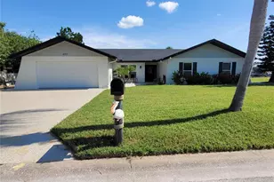 5717 Seabreeze Dr, Port Richey, FL 34668 - Photo 4