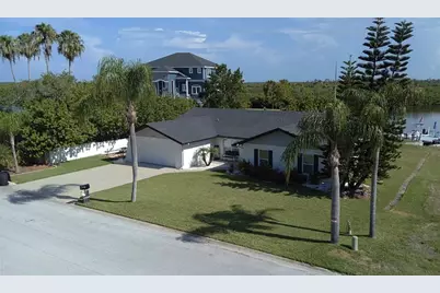 5717 Seabreeze Drive, Port Richey, FL 34668 - Photo 2