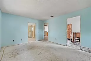 8373 78th Terrace, Seminole, FL 33777 - Photo 12
