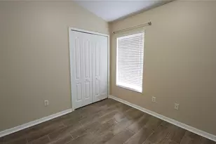 7955 Carriage Pointe Dr, Gibsonton, FL 33534 - Photo 8