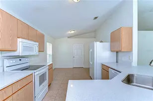 18303 Elmhurst Ln, Tampa, FL 33647 - Photo 14