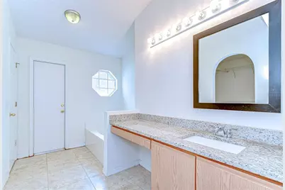 18303 Elmhurst Lane, Tampa, FL 33647 - Photo 34