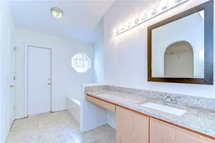 18303 Elmhurst Ln, Tampa, FL 33647 - Photo 34